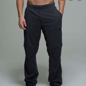Lululemon Men’s Seawall Track Pant. Size Large